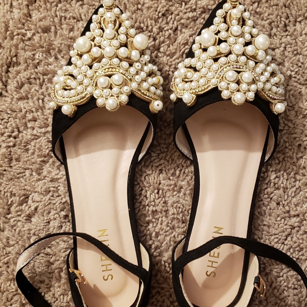 Show stopper! Shein sexy shoes. - Picture 1 of 3